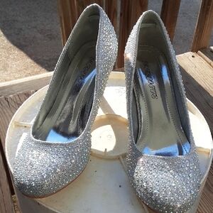 Mascotte Silver Sparkle Heels